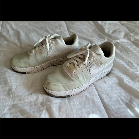Crater Airforce 1s - Picture 2 of 3